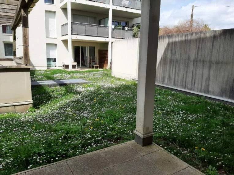 Appartement T2 de 44 m² RDC Terrasse 2013 Tram