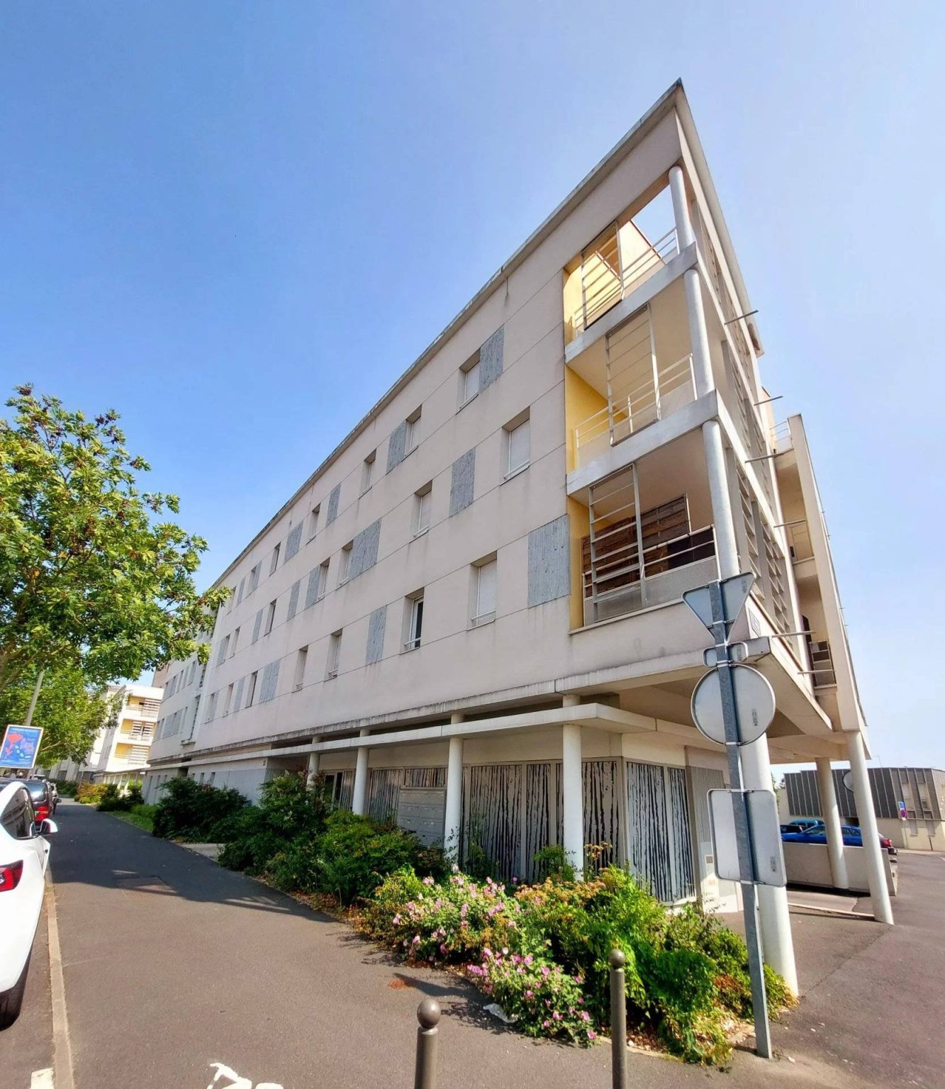 Duplex 5P de 113 m² Balcon Cave Parking Tram