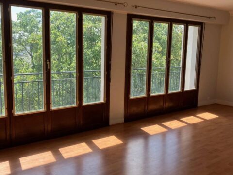 Tours — Appartement T4 de 95 m² Balcon Parking Cave