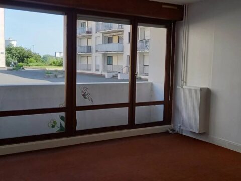Tours — Appartement T4 de 89 m² Balcon Cave Parking