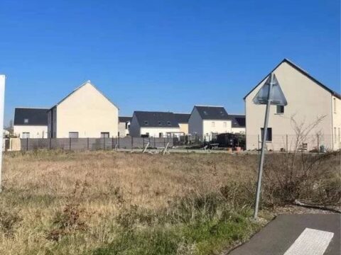 La Ville-aux-Dames — Terrain constructible 700 m²