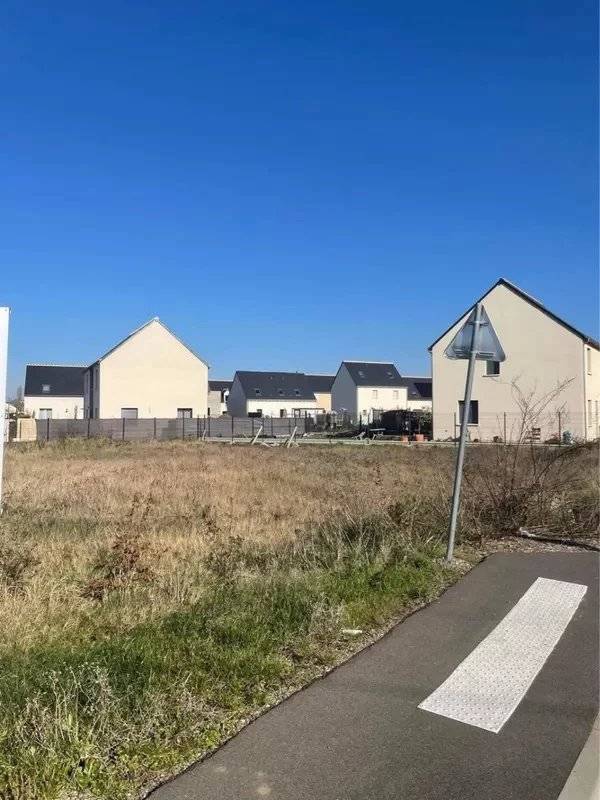 Terrain constructible 700 m²