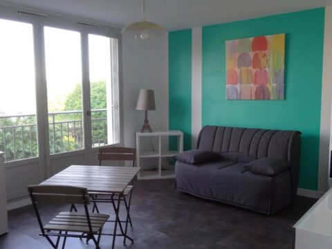 Tours — Studio 25 m² avec parking et cave