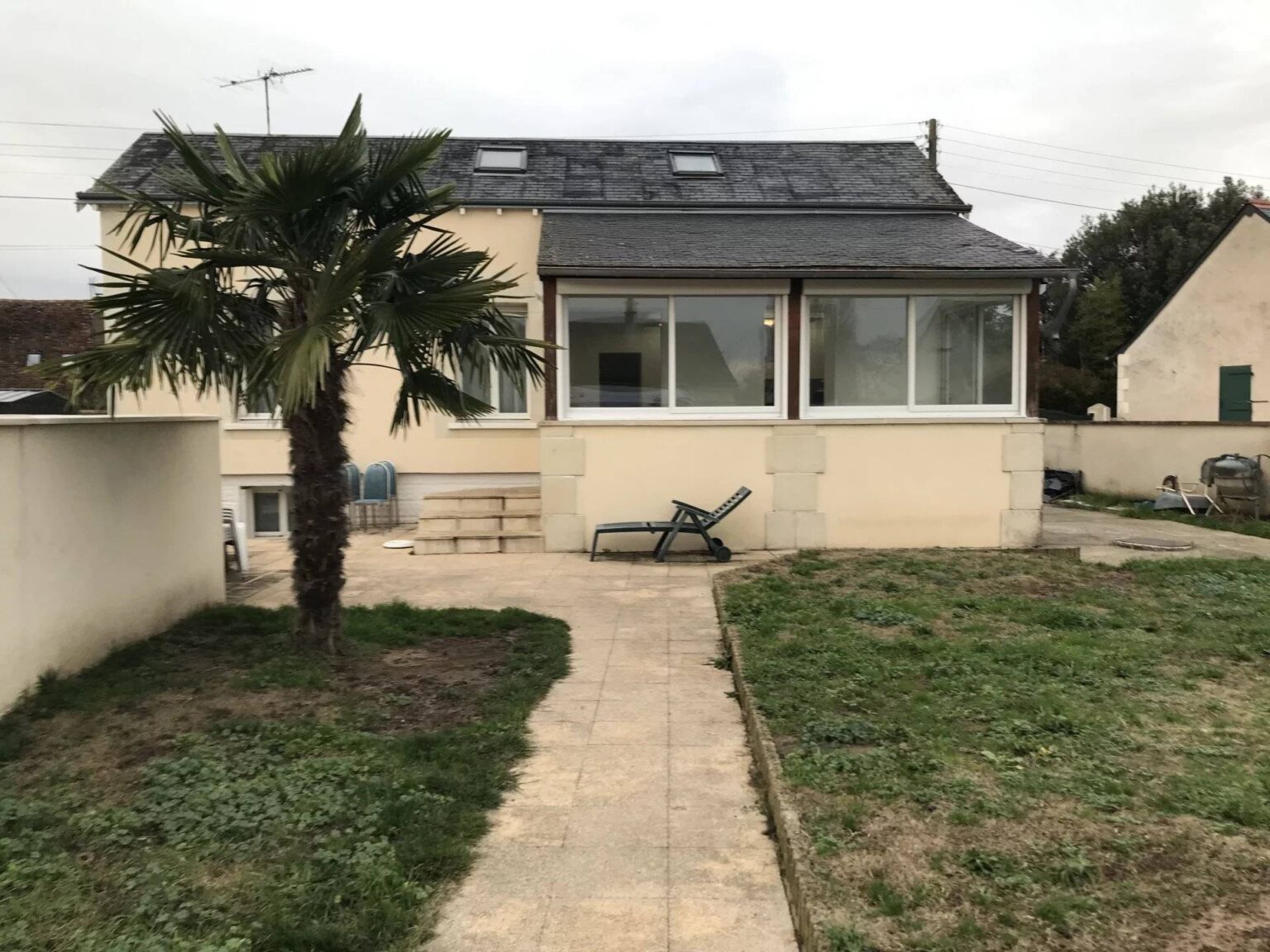 Maison Rénovée 7P de 100 m² Terrain 470m² Véranda