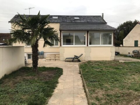 La Riche — Maison Rénovée 7P de 100 m² Terrain 470m² Véranda