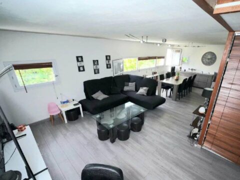 Tours — Appartement Duplex T4 de 85 m² Parking Garages