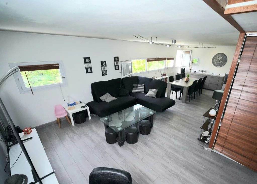 Appartement Duplex T4 de 85 m² Parking Garages
