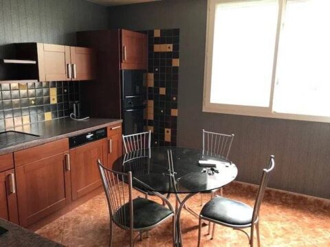 Tours — Appartement T3-65m² Balcon Cave Tram
