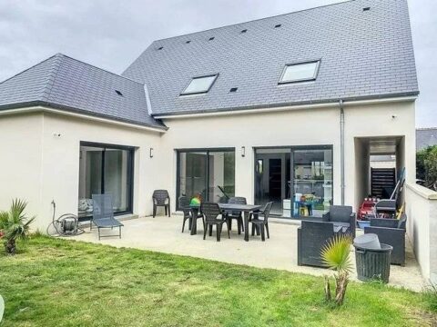 Berthenay — Maison 7 pièces 159 m² Récente 2021
