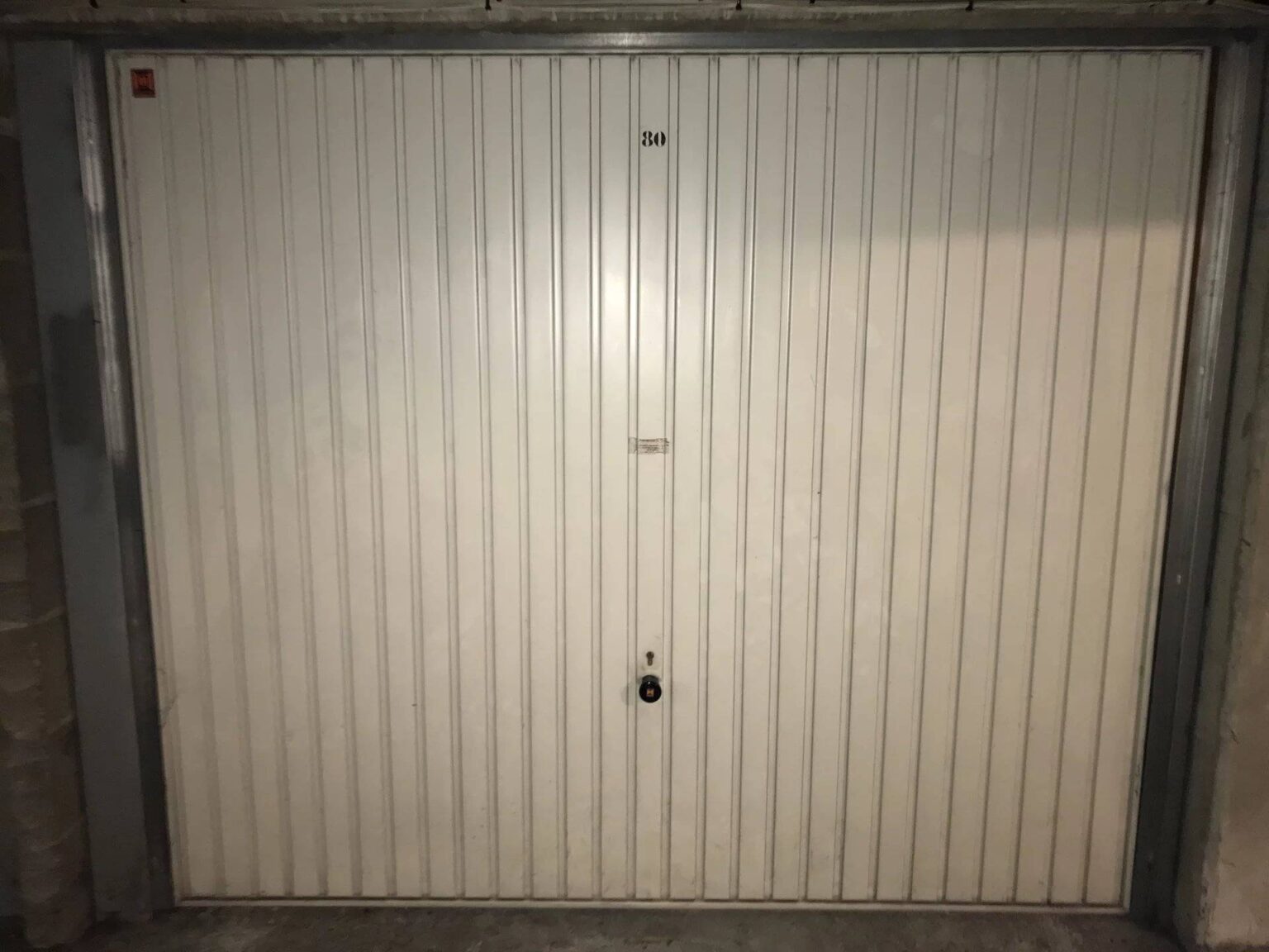 Garage de 18m² avec cave Centre Ville
