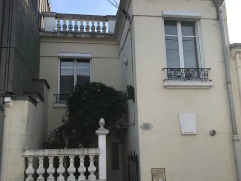 Tours — Maison de Ville T3 de 75m² Rénovée Terrasses