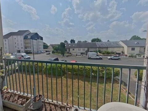 Saint-Cyr-sur-Loire — Appartement T5 de 96 m² Balcons Parkings