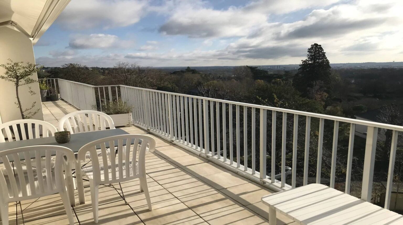 Appartement T6 de 136m² Terrasse Vue Panoramique Parkings Video 3D